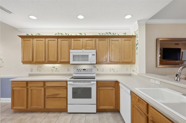 8422 WETHERSFIELD RUN 104, Lakewood Ranch, FL 34202