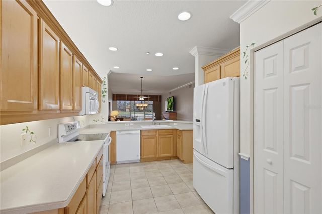 8422 WETHERSFIELD RUN 104, Lakewood Ranch, FL 34202