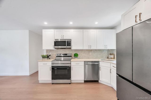 130 Farner Avenue, Selden, NY 11784