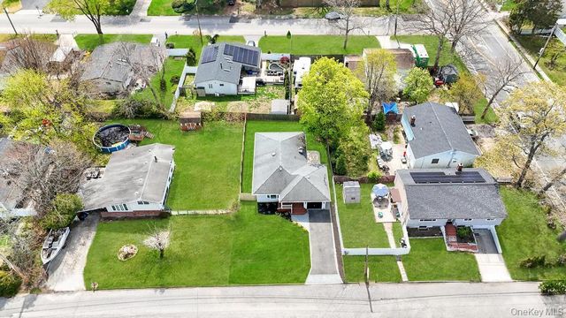 130 Farner Avenue, Selden, NY 11784