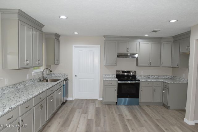 118 John Luke Mizell Road, Lucedale, MS 39452