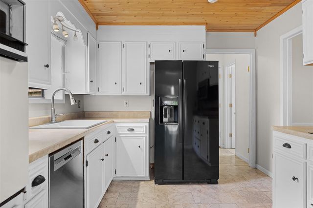 3803 Old Oaks Drive, Bryan, TX 77802