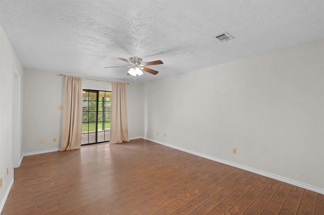 3803 Old Oaks Drive, Bryan, TX 77802