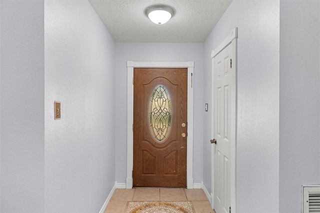 3803 Old Oaks Drive, Bryan, TX 77802