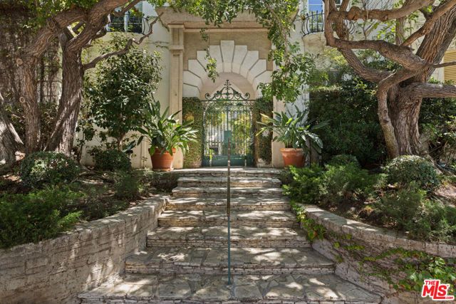 450 N Sycamore Avenue 4, Los Angeles, CA 90036