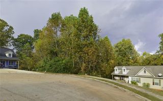 3358 Pennington Point Drive, Gainesville, GA 30507