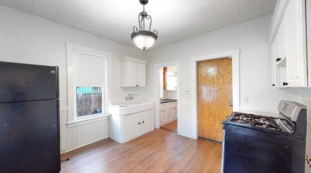 128 Elm St, Cambridge, MA 02140