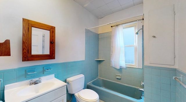 128 Elm St, Cambridge, MA 02140