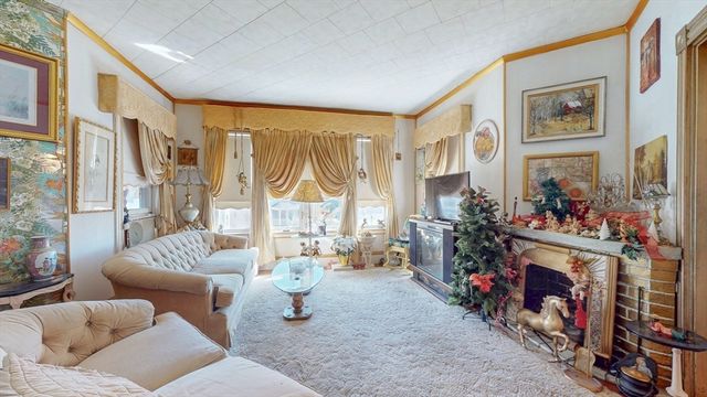 128 Elm St, Cambridge, MA 02140