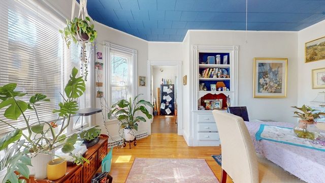 128 Elm St, Cambridge, MA 02140