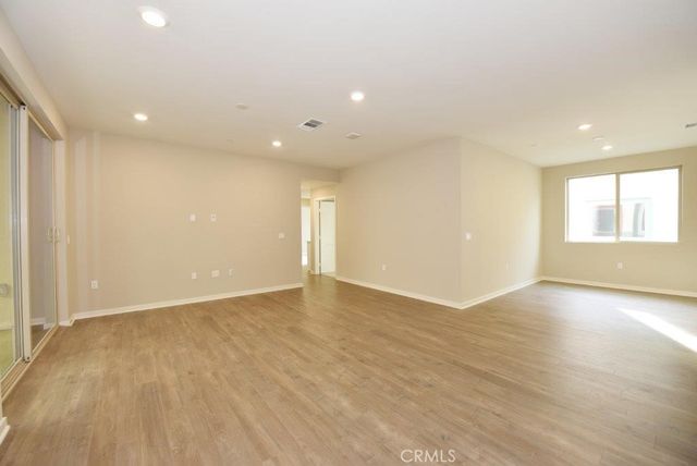 157 Bowery, Irvine, CA 92612