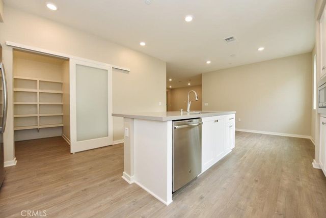 157 Bowery, Irvine, CA 92612