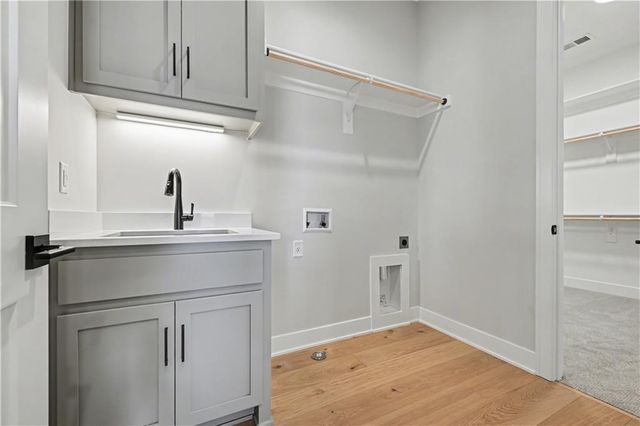 22152 W 94th Terrace, Lenexa, KS 66220