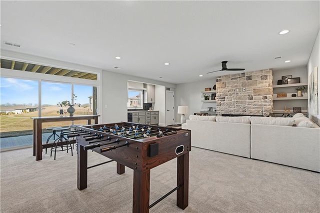 22152 W 94th Terrace, Lenexa, KS 66220