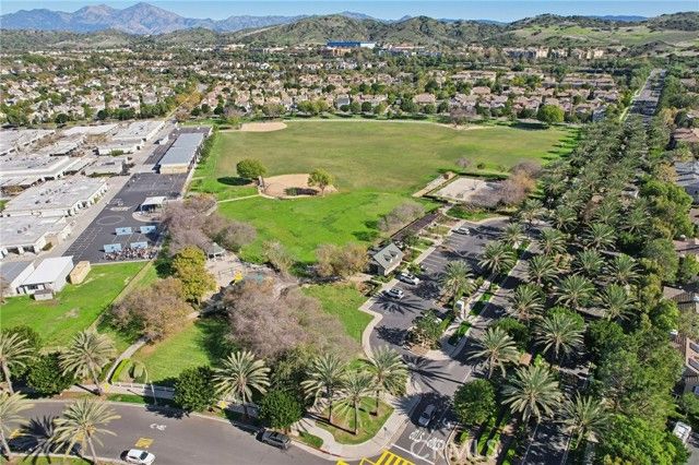 15 Whitworth Street, Ladera Ranch, CA 92694