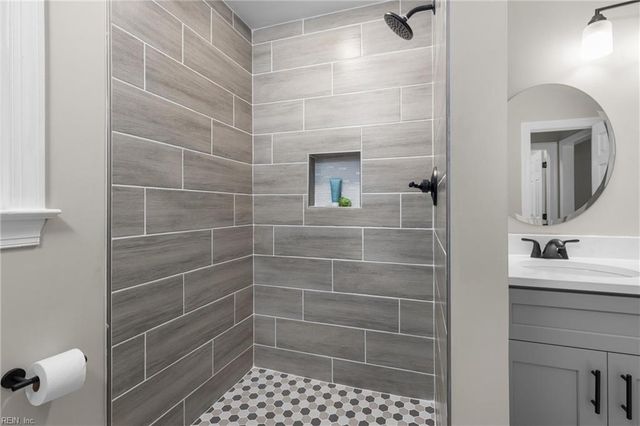 1605 Dey Cove DR, Virginia Beach, VA 23454