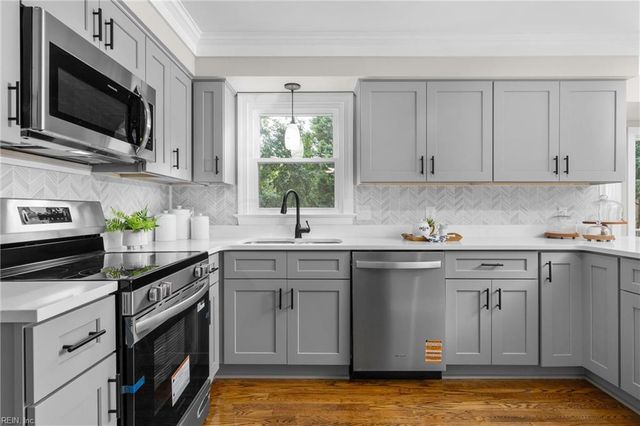 1605 Dey Cove DR, Virginia Beach, VA 23454