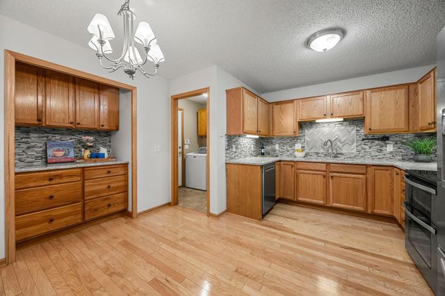 17498 Deerfield Drive SE, Prior Lake, MN 55372