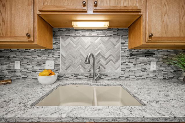 17498 Deerfield Drive SE, Prior Lake, MN 55372