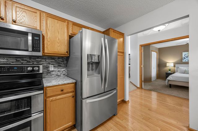 17498 Deerfield Drive SE, Prior Lake, MN 55372