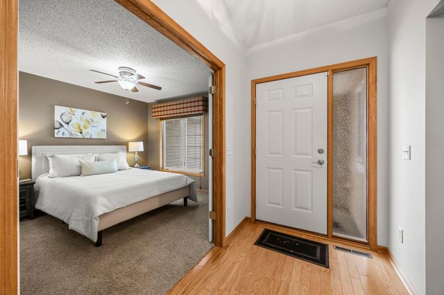 17498 Deerfield Drive SE, Prior Lake, MN 55372