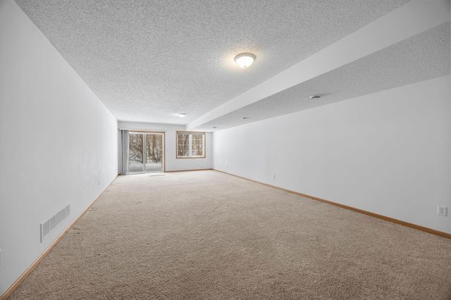 17498 Deerfield Drive SE, Prior Lake, MN 55372