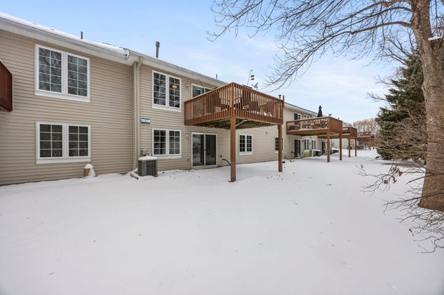 17498 Deerfield Drive SE, Prior Lake, MN 55372