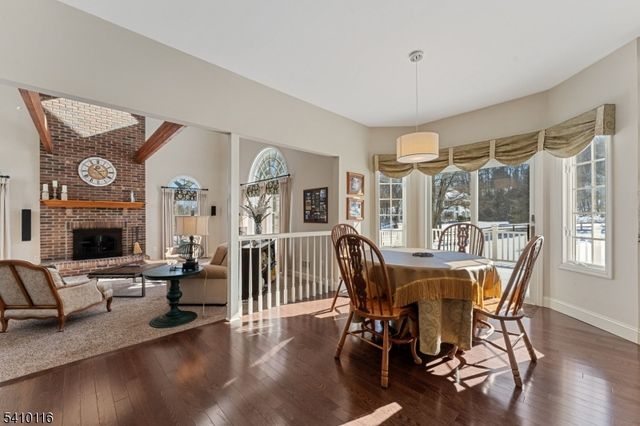 1 Yard Ct, Raritan Twp., NJ 08822