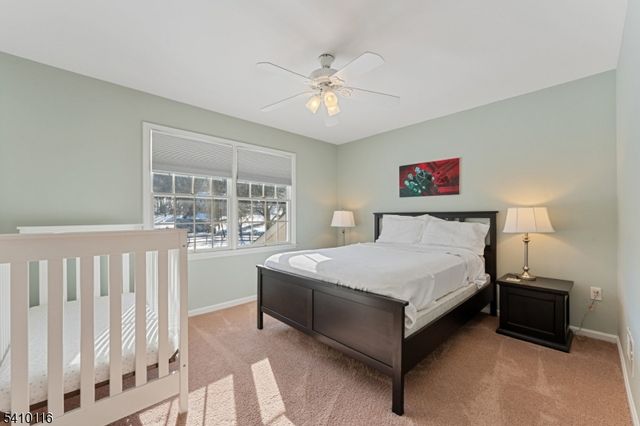 1 Yard Ct, Raritan Twp., NJ 08822