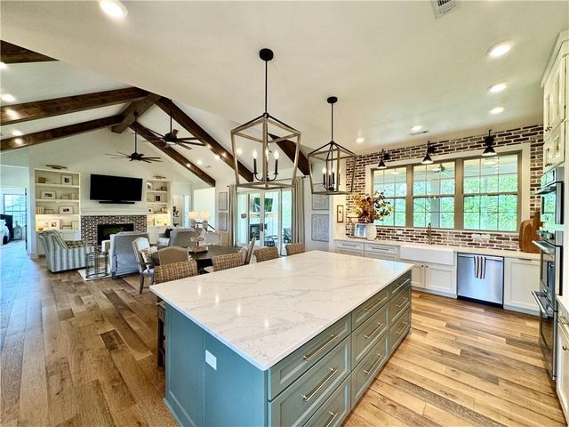 11964 Long Acres Drive, Bentonville, AR 72713