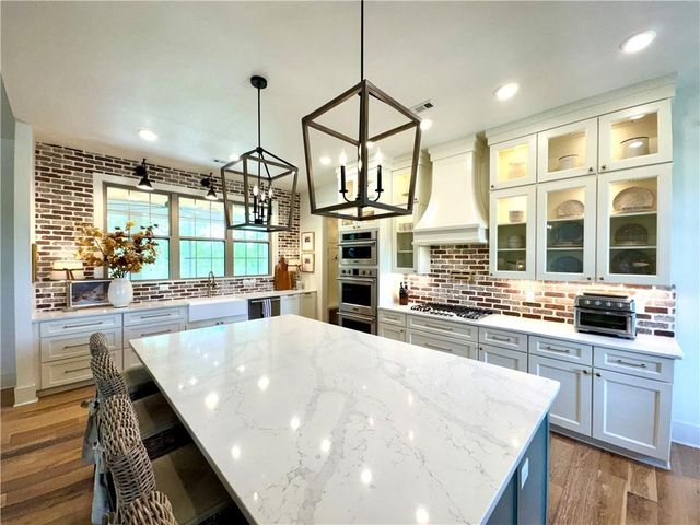 11964 Long Acres Drive, Bentonville, AR 72713