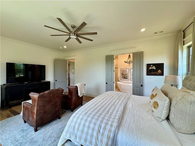 11964 Long Acres Drive, Bentonville, AR 72713