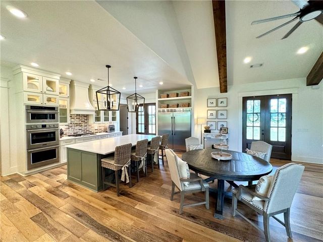 11964 Long Acres Drive, Bentonville, AR 72713