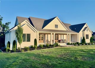 11964 Long Acres Drive, Bentonville, AR 72713