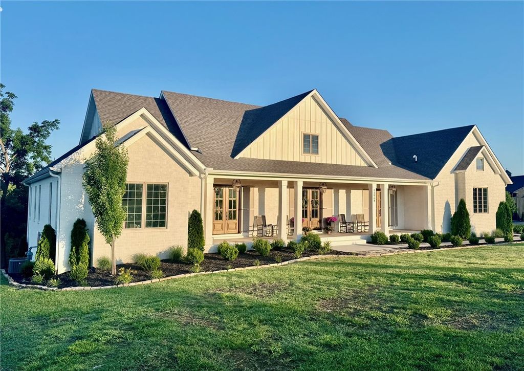 11964 Long Acres Drive, Bentonville, AR 72713