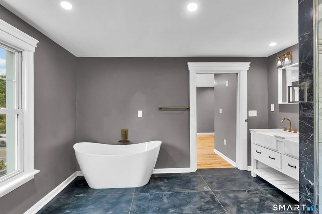 120 Whitney Street, Hartford, CT 06105