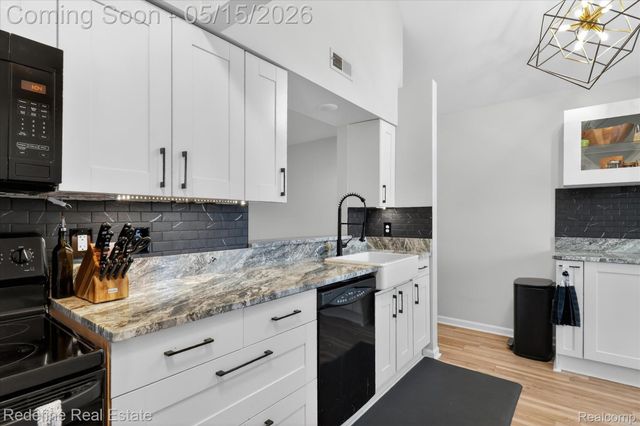 780 York Street, Plymouth, MI 48170