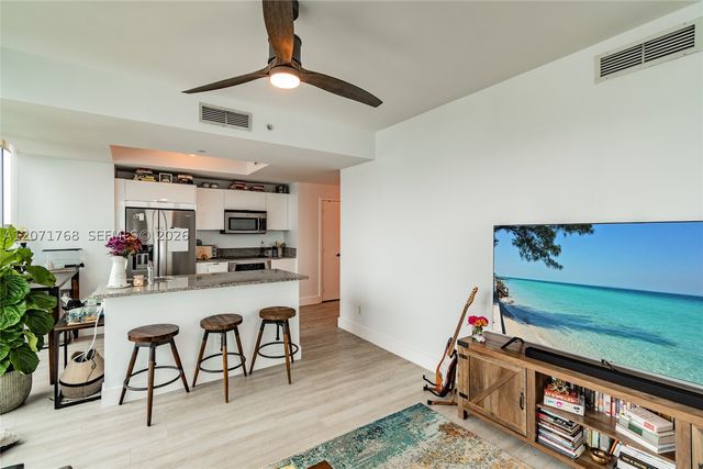 888 Biscayne Blvd 1601, Miami, FL 33132