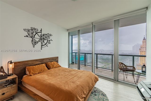 888 Biscayne Blvd 1601, Miami, FL 33132