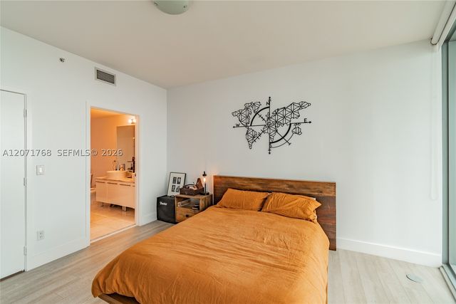 888 Biscayne Blvd 1601, Miami, FL 33132