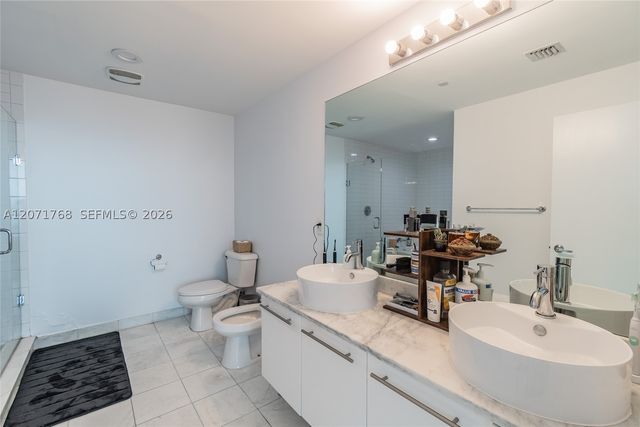 888 Biscayne Blvd 1601, Miami, FL 33132