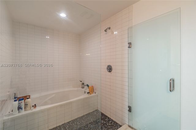 888 Biscayne Blvd 1601, Miami, FL 33132