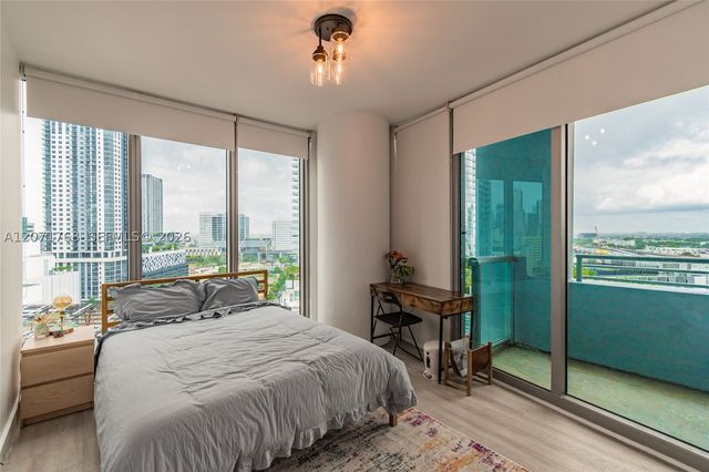 888 Biscayne Blvd 1601, Miami, FL 33132