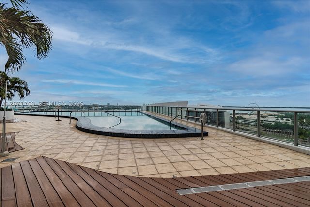888 Biscayne Blvd 1601, Miami, FL 33132
