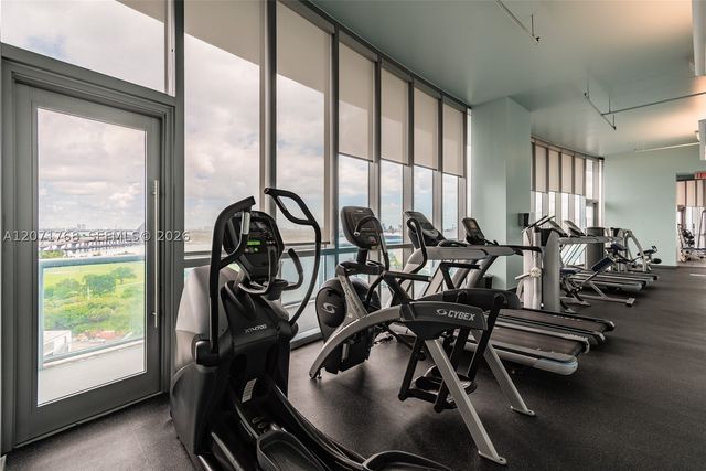 888 Biscayne Blvd 1601, Miami, FL 33132