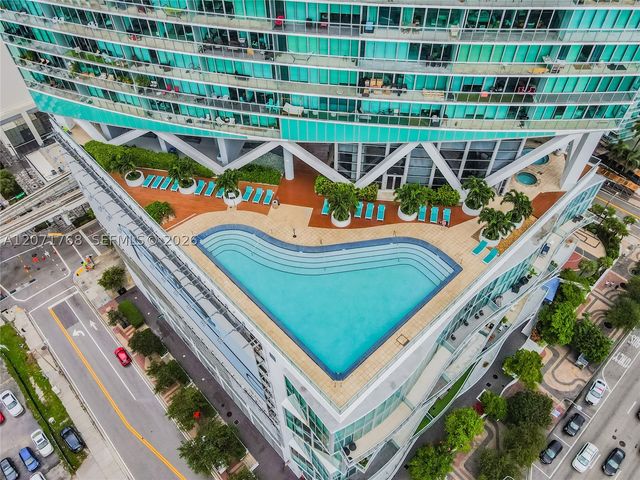 888 Biscayne Blvd 1601, Miami, FL 33132