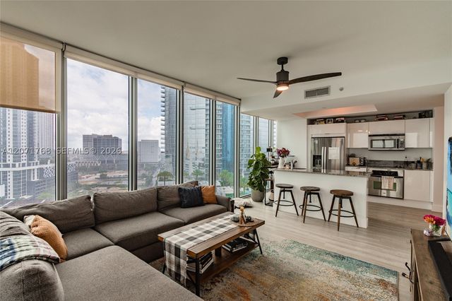 888 Biscayne Blvd 1601, Miami, FL 33132