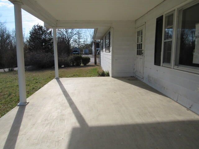 435 McGuire Avenue, Beattyville, KY 41311