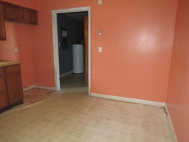 435 McGuire Avenue, Beattyville, KY 41311