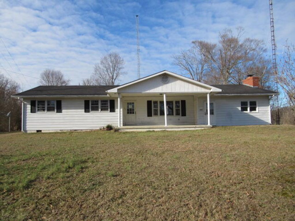 435 McGuire Avenue, Beattyville, KY 41311